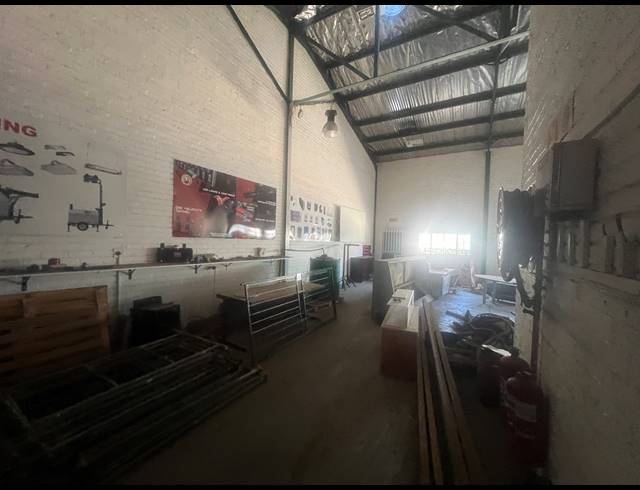 163M² WAREHOUSE TO LET IN KYA SANDS